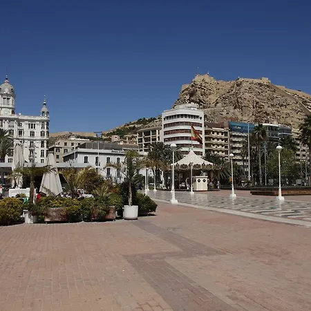 Playa A 500M En El Centro Historico De Alicante - Holidays B&F * Alicante